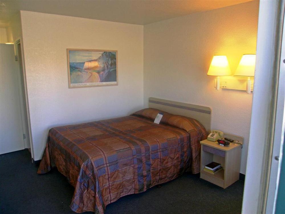 Motel 6-Pueblo, Co - I-25 Room photo